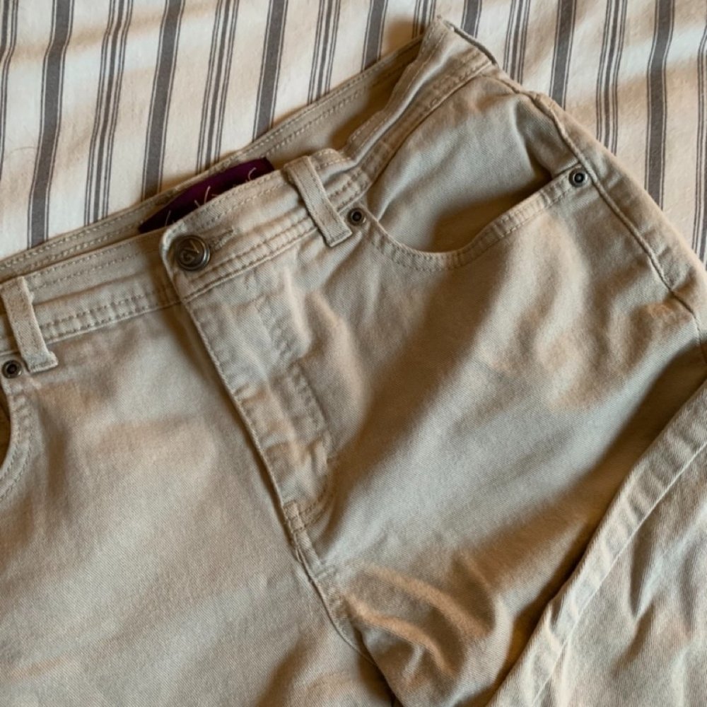 Straight-leg stretch denim jeans, size 6